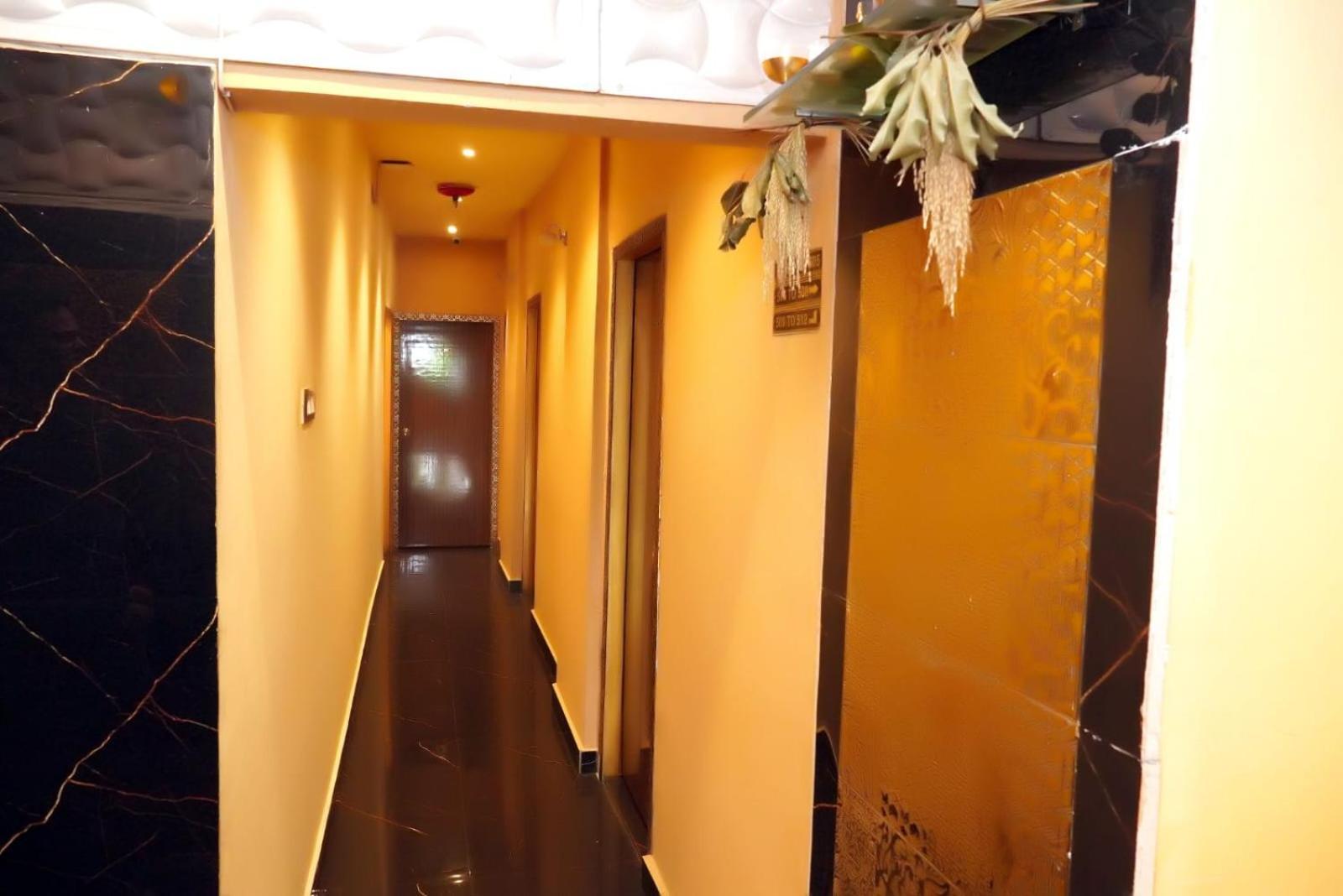 Hotel Golden Plaza Vashi 외부 사진